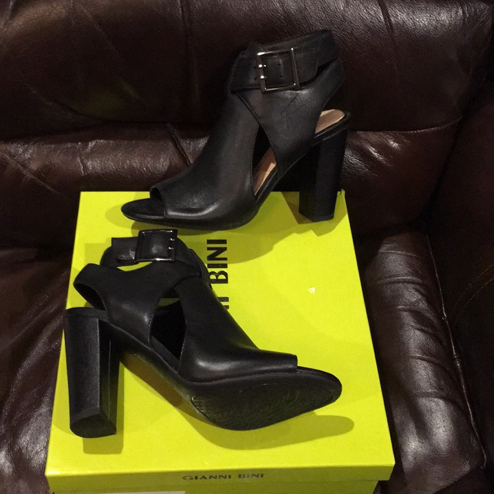 Gianni Bini Shoes